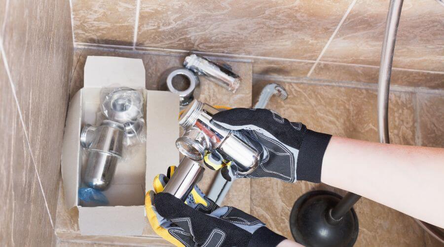 Professional gutter cleaning in Friant, CA